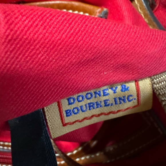 Dooney & Bourne bucket bag with matching wallet and dust bag - Picture 7 of 7